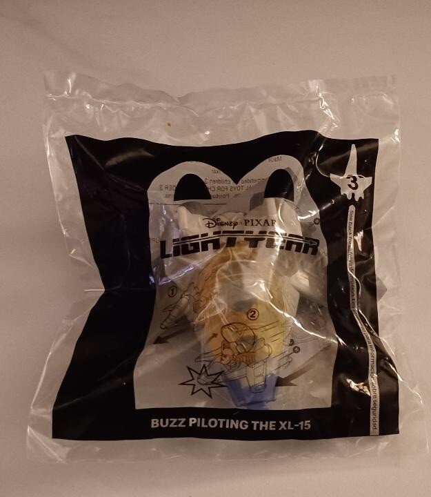 マクドナルド　McDonald's Flying フライング　2003年　未開封 McDonalds Happy Meal Toy Disney Pixar Lightyear #3 Buzz