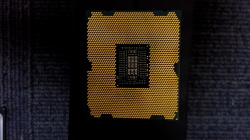 Intel Xeon E5-2650 2.00GHz 8-core Processor - Picture 2 of 2