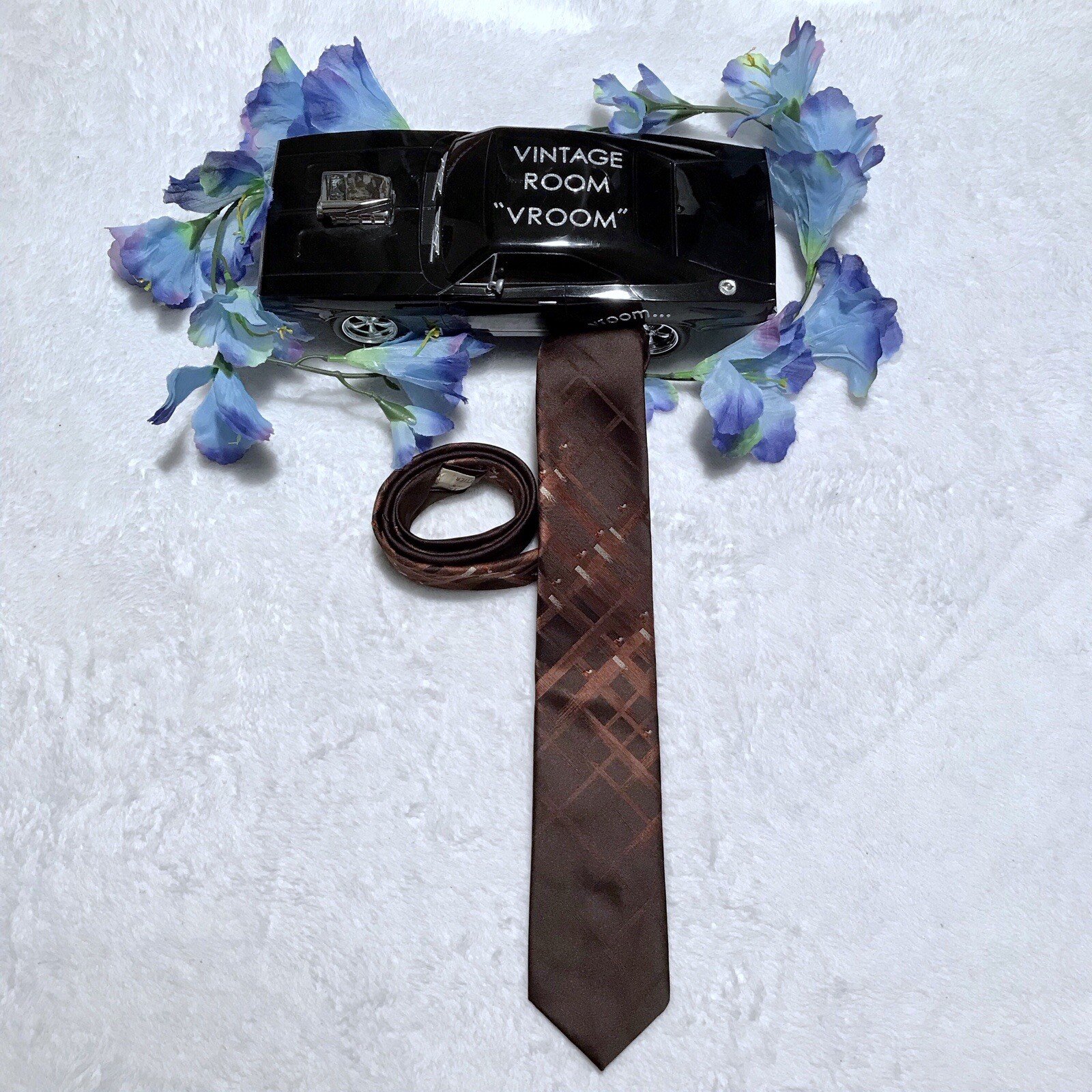 Jacques Estier Brown with Pattern Tie - image 1