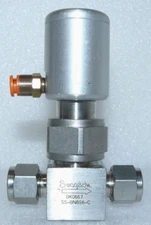Swagelok SS-BN8S6-C Bellows-Sealed Valve 3/8" Tube Fitting 1/8-27 NPT Inlet