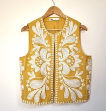 Zara Embroidered Waistcoat Size M Yellow Cream Floral Boho Folklore Gilet