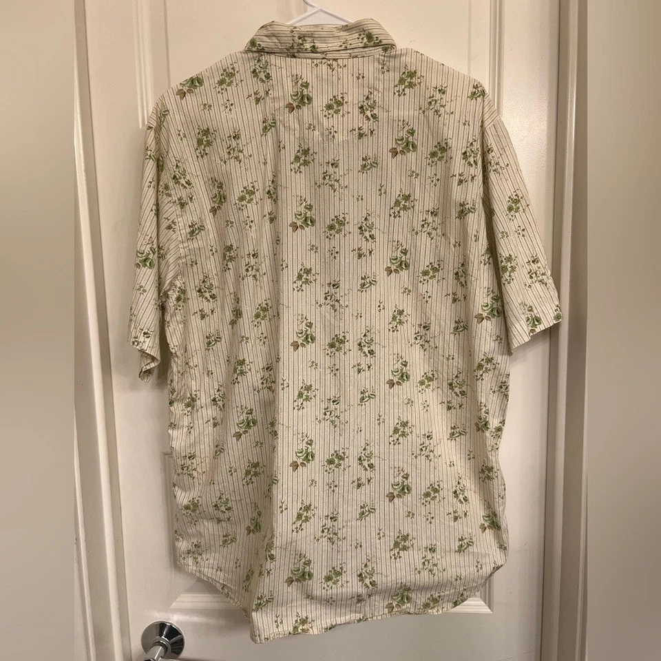 Рубашка мужская Solitude бежевая и зеленая с цветочным рисунком, размер большой - Изображение 2 из 4