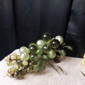 Vintage Mid-Century 1960-70’s Multi-Green Color Lucite Grapes XL On Driftwood
