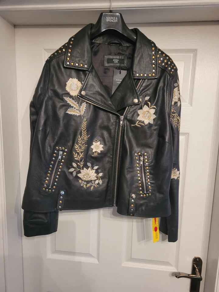 Stunning black leather biker jacket with studs and embroidery size 20 NWT - Image 2 of 4