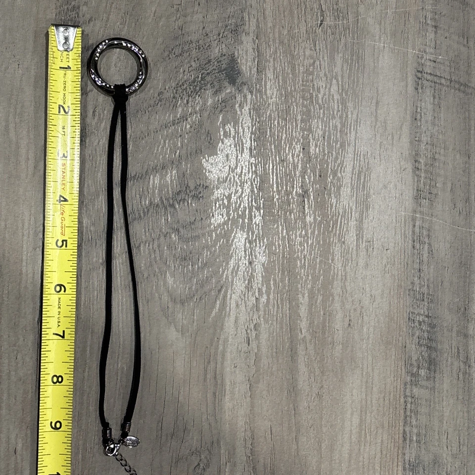 Collar Colgante Círculo Hematita "Infinito" LIA SOPHIA con Estrás Transparente Foto 2 de 4