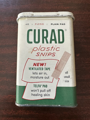 EMPTY Vintage CURAD plastic SNIPS container. Had Contained 48, small, TELFA PADS