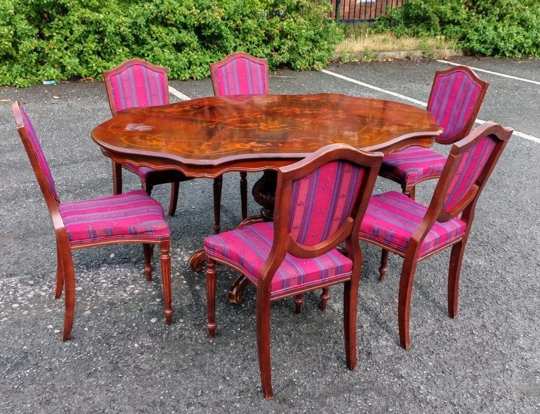 Dining Table And  6Chairs. 