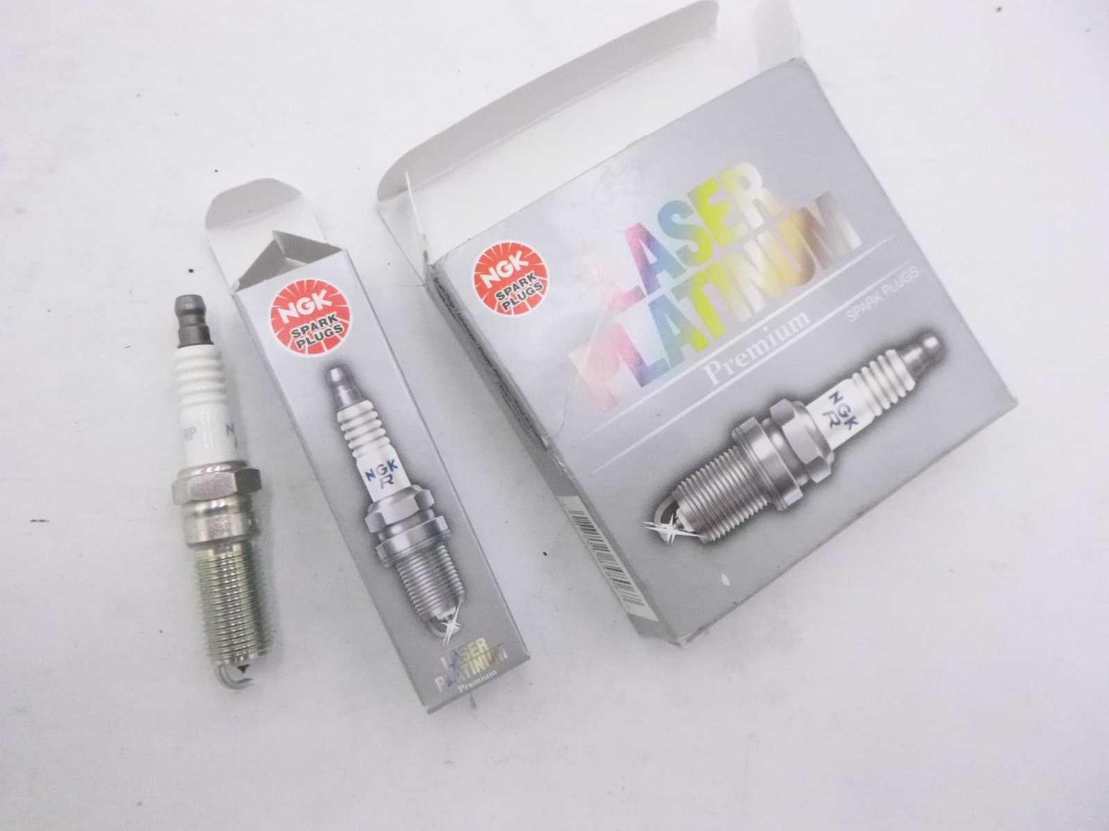 4 Pack NGK Laser Platinum Spark Plugs LTR6BP13