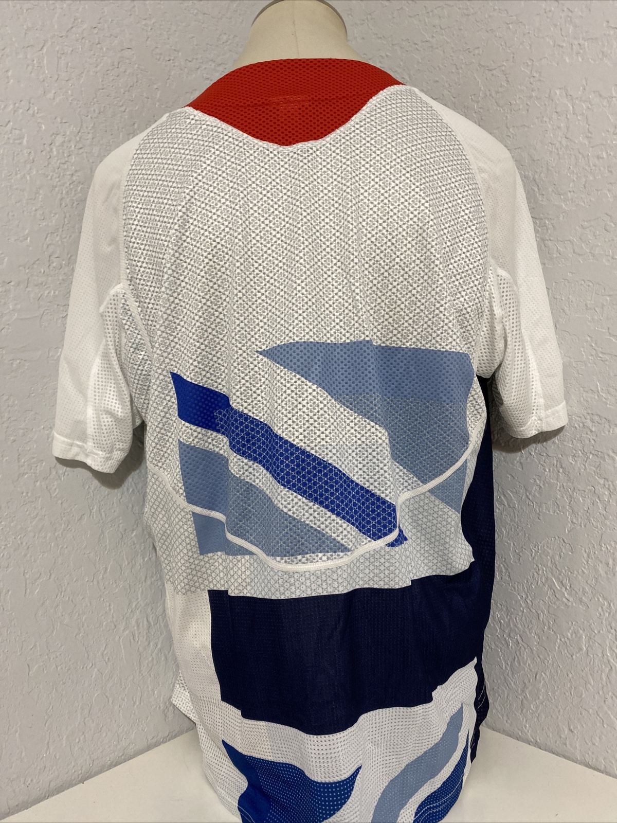 Picture 4 of 5