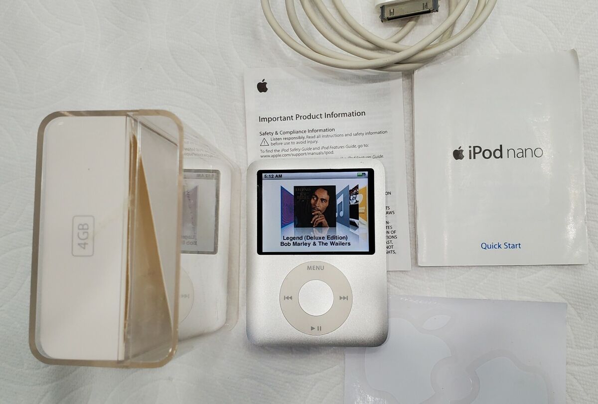 Apple iPod Nano 4GB 3rd Generation Silver A1236 gently used Apple iPod Nano 4GB 3rd Generation Silver A1236 gently used