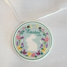 New Longaberger 1998 Easter Tie-On Easter Bunny with Flowers