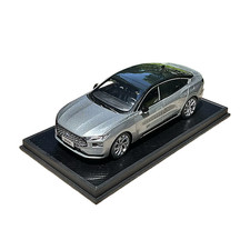  1: 18 FORD MONDEO 2017-2022 Gen5 1:18 Alloy Car Model Toy Gift Collection New