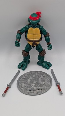 TMNT 2024 Playmates 40th Anniversary 1984 Comic Book Series Leonardo Figure