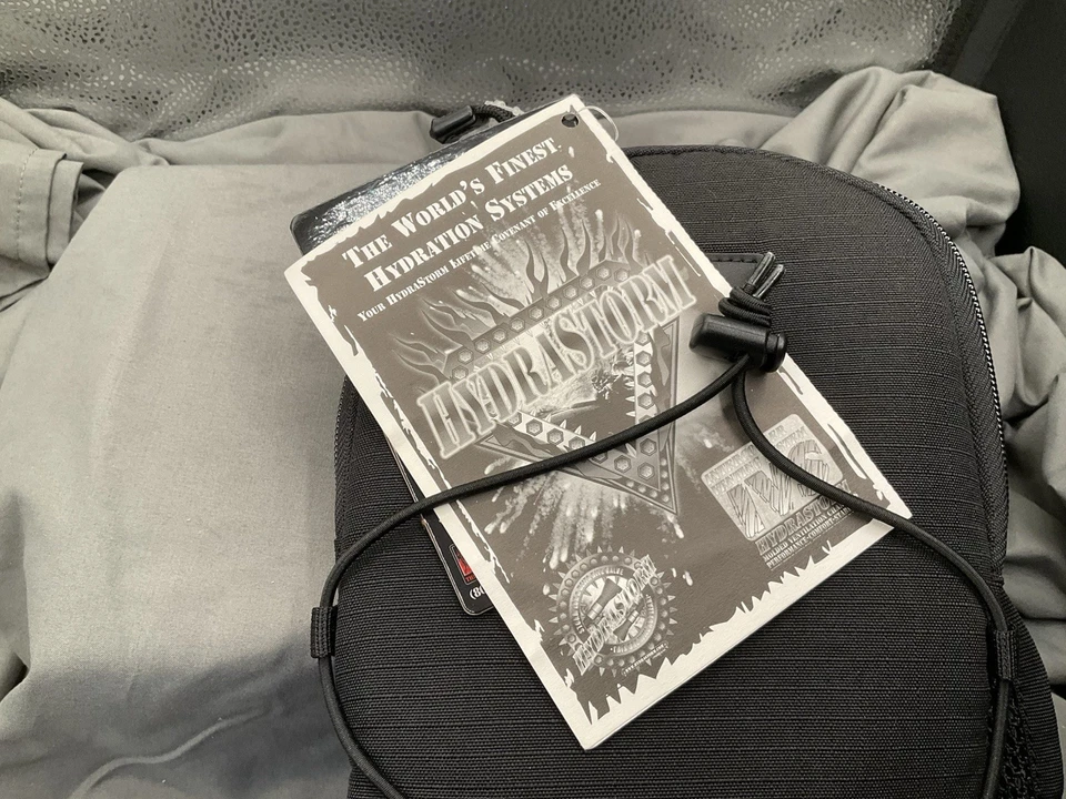 Blackhawk Hydrastorm Tidal Rave 100 oz Hydration Pack Black Hiking Cycling Run - Image 2 of 4