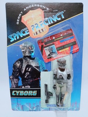 Space Precinct Cyborg Actionfigur 3,75 Zoll in geöffneter Karte Vintage Sammlerstück