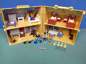 maison de playmobil transportable