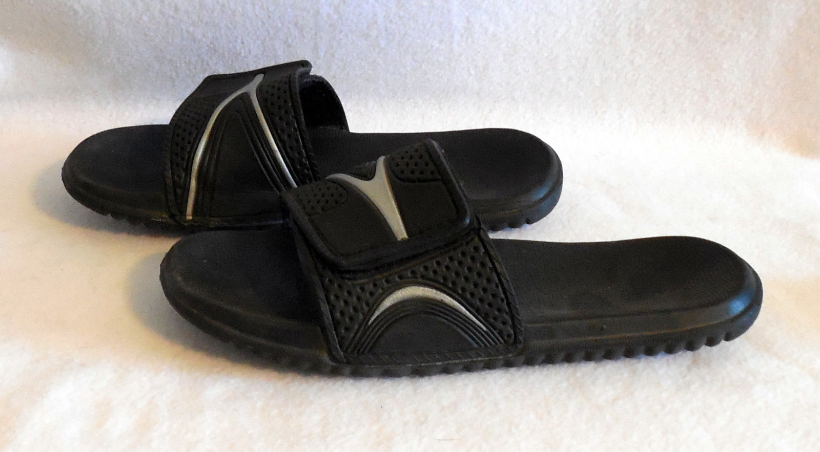 Men's Unisex Black Slip-On Slides Slippers Size 8-9 Medium G126-image