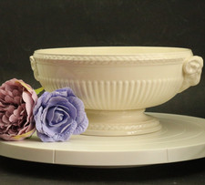 Wedgwood Edme Queensware Widderkopf Standfuß Servierschüssel 83/4" gerippt EUC Vintage