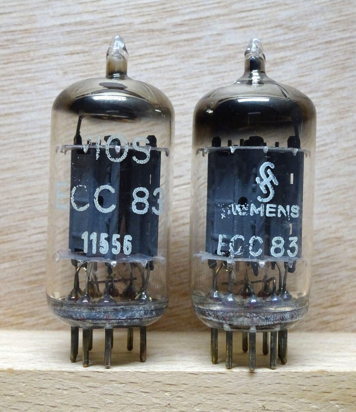 Pair: SIEMENS ECC83 | über 100% ✅ LONG PLATES | NOS balanced Tubes ( 12AX7 )