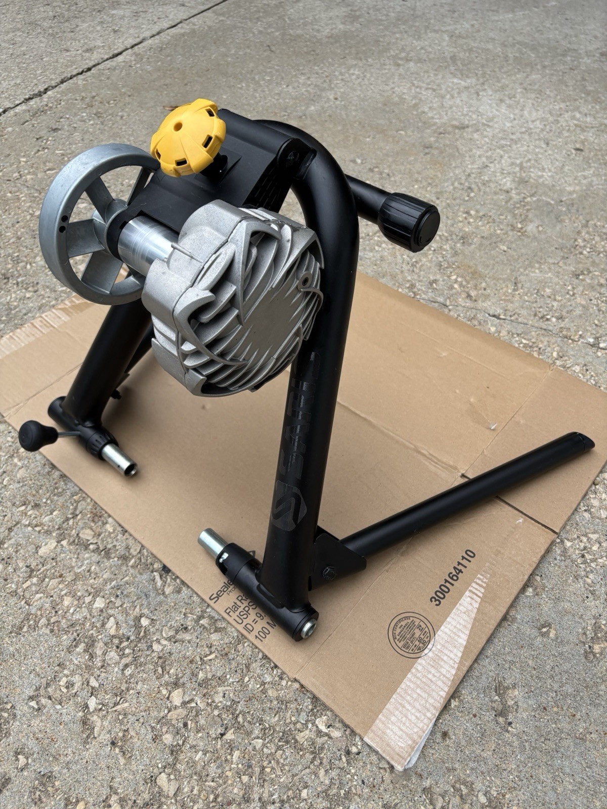 (Used) Saris Fluid2 Indoor Bike Trainer Exercise Stationary ~ Good Functional Condition (54.39 USD) (Used) Saris Fluid2 Indoor Bike Trainer Exercise Stationary ~ Good Functional Condition (54.39 USD)