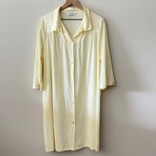 VANITY FAIR Women Nightgown Size L Vintage Butter Yellow Coquette GrandmaCore