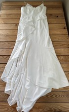 Adrianna Papell NWOT Women  s Sleeveless Ruffle detail gown size 8 White F1