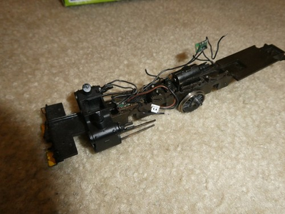 #ad MTH HO Scale Steam Locomotive Frame Wheels and Parts 6.5quot; Long $27.00