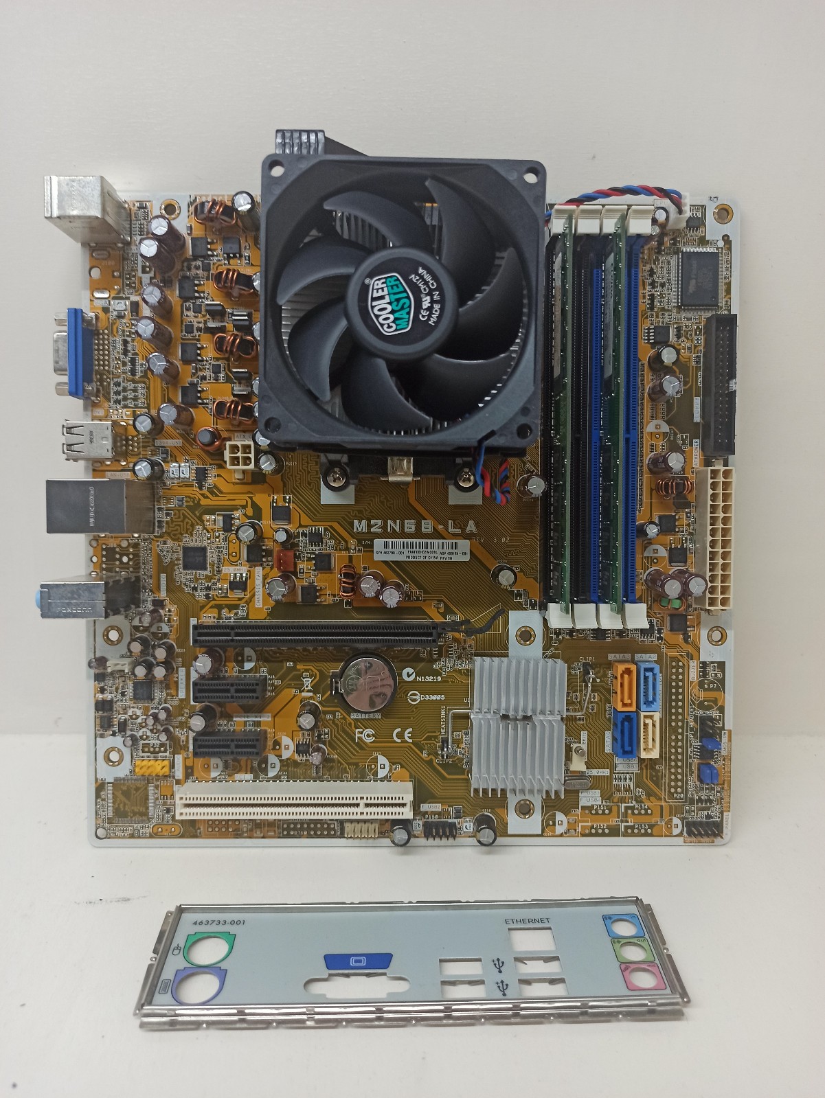 Scheda madre ASUS M2N68-LA + AMD Athlon 1640B 2.70GHz + RAM DDR2 2Gb AM2 dx2450