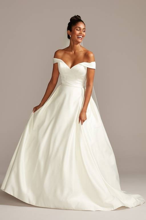 Davids Bridal NEW NEVER WORN White bridal wedding dress size 14 ball gown 