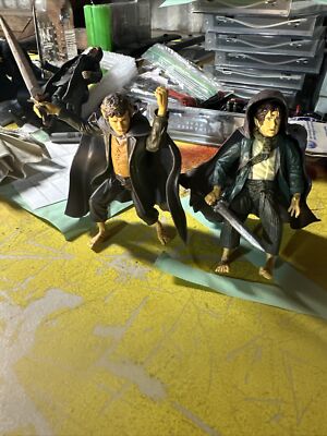 Pippin & Merry Brandybuck 4  Action Figures Lord of the Rings Hobbit Marvel 2001