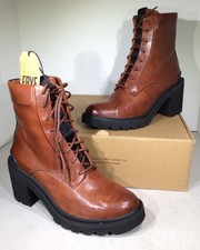 frye savannah combat boot