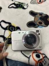 Sony cyber-shot 7.2 Mega Pixels