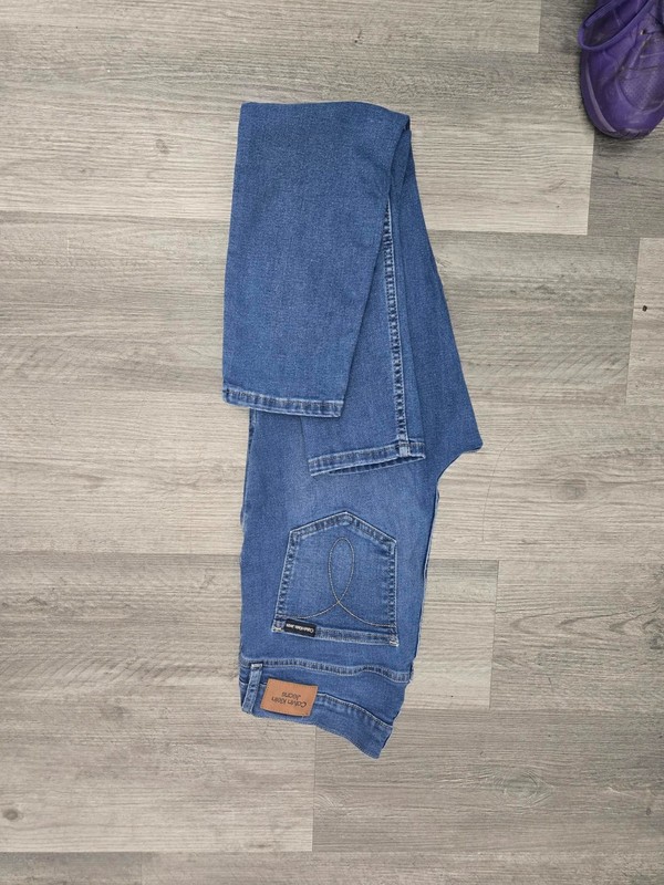 Calvin Klein, Woman' jeans size 10 short used in good condition blue 26 in seam