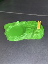 vintage 1980 Smurfs Peyo Schleich Wishing Well Parts Base  Bracket
