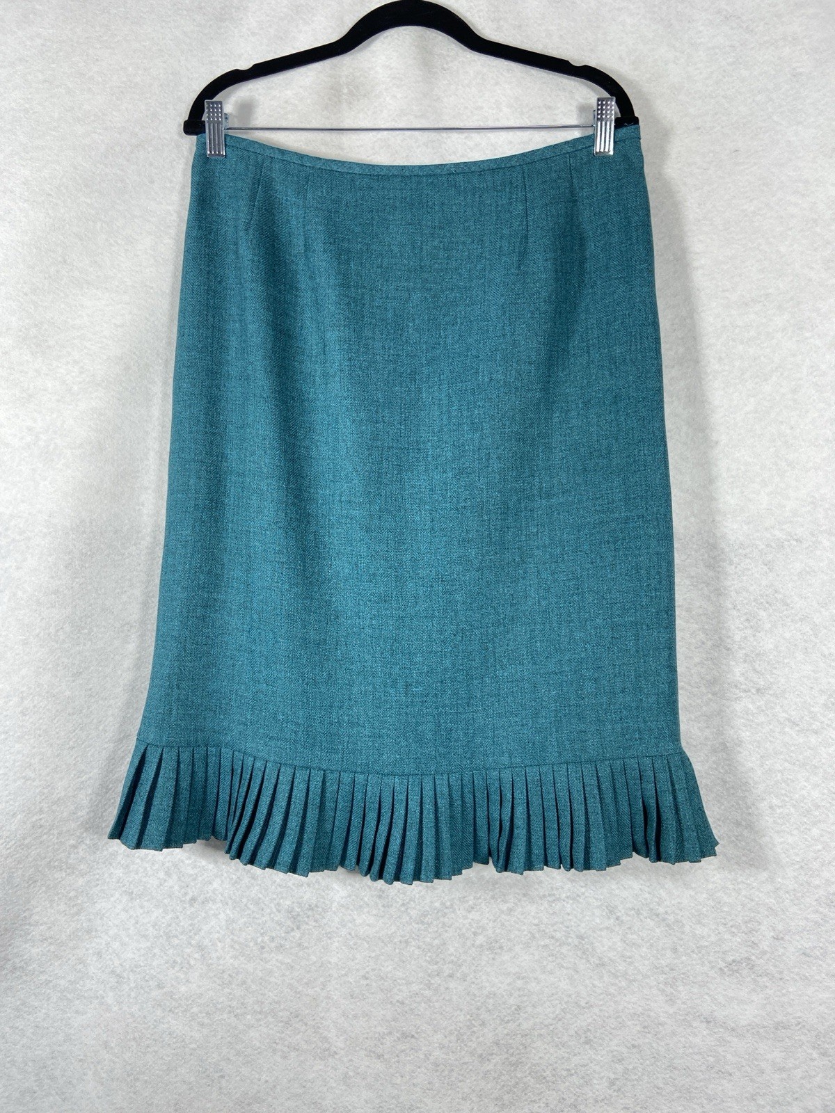 Le Suit 2PC Skirt Suit Women’s 10 Teal Blazer Buttons Long Sleeves Pleated Hem