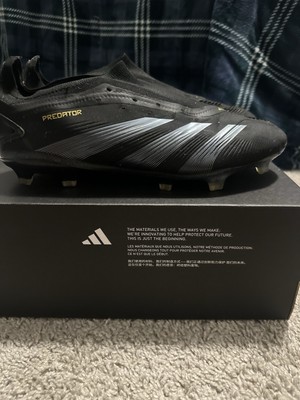 ADDIDAS PREDATORS PRO FG CLEATS SIZE 8 Men s Sporting
