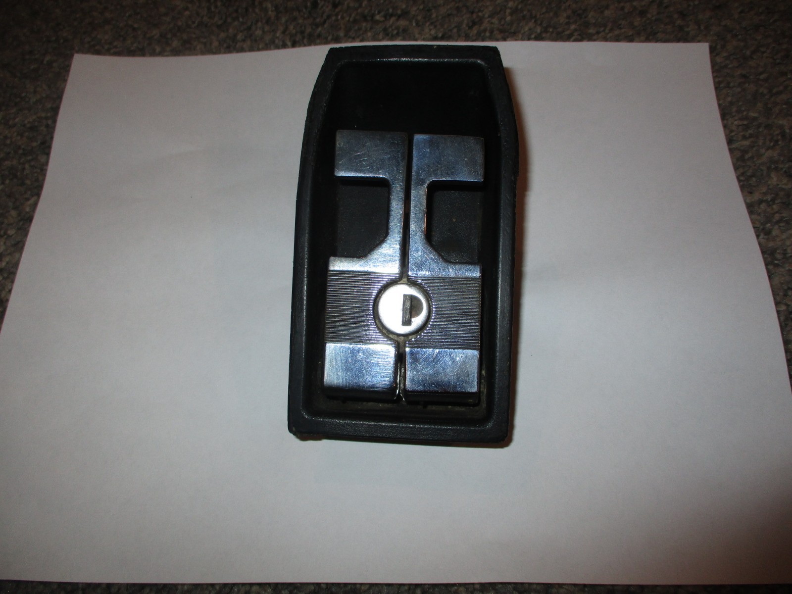 Ferrari Dino 308 208 GT4 Lambo Countach Boot lid Release Lever_40044505_OEM