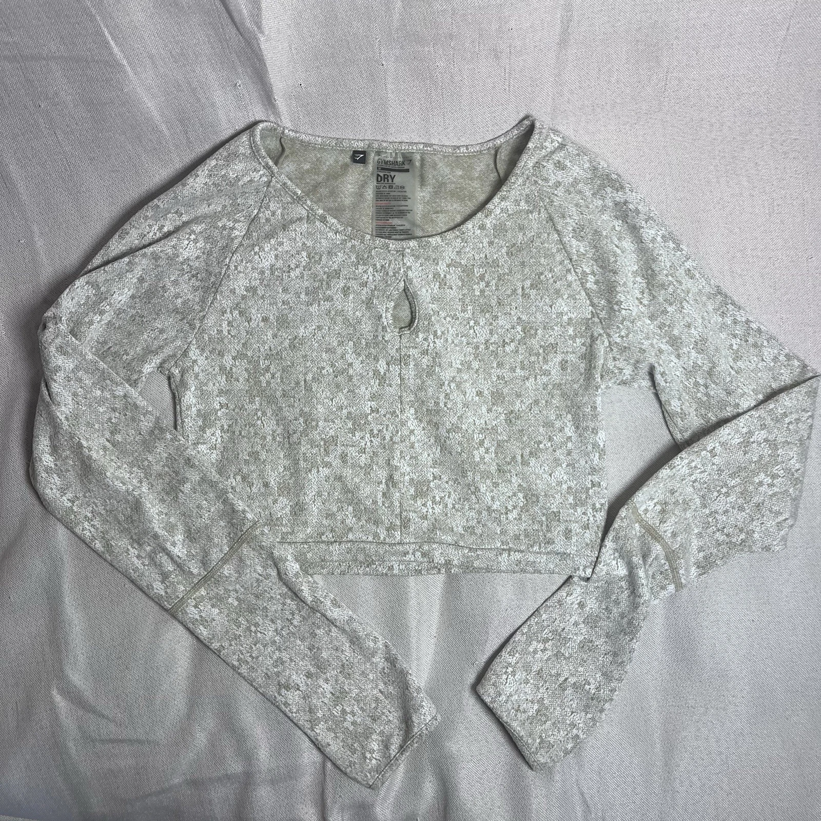 gymshark dry long sleeve crop keyhole shirt