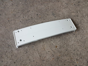 BMW 1er E82 E88 Unterlage Kennzeichen Stoßstange vorne M Paket 7896726