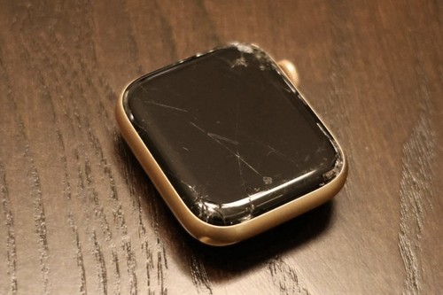 Apple Watch Series 4 44mm Gold Aluminum (Model A1978) – FOR PARTS ONLY