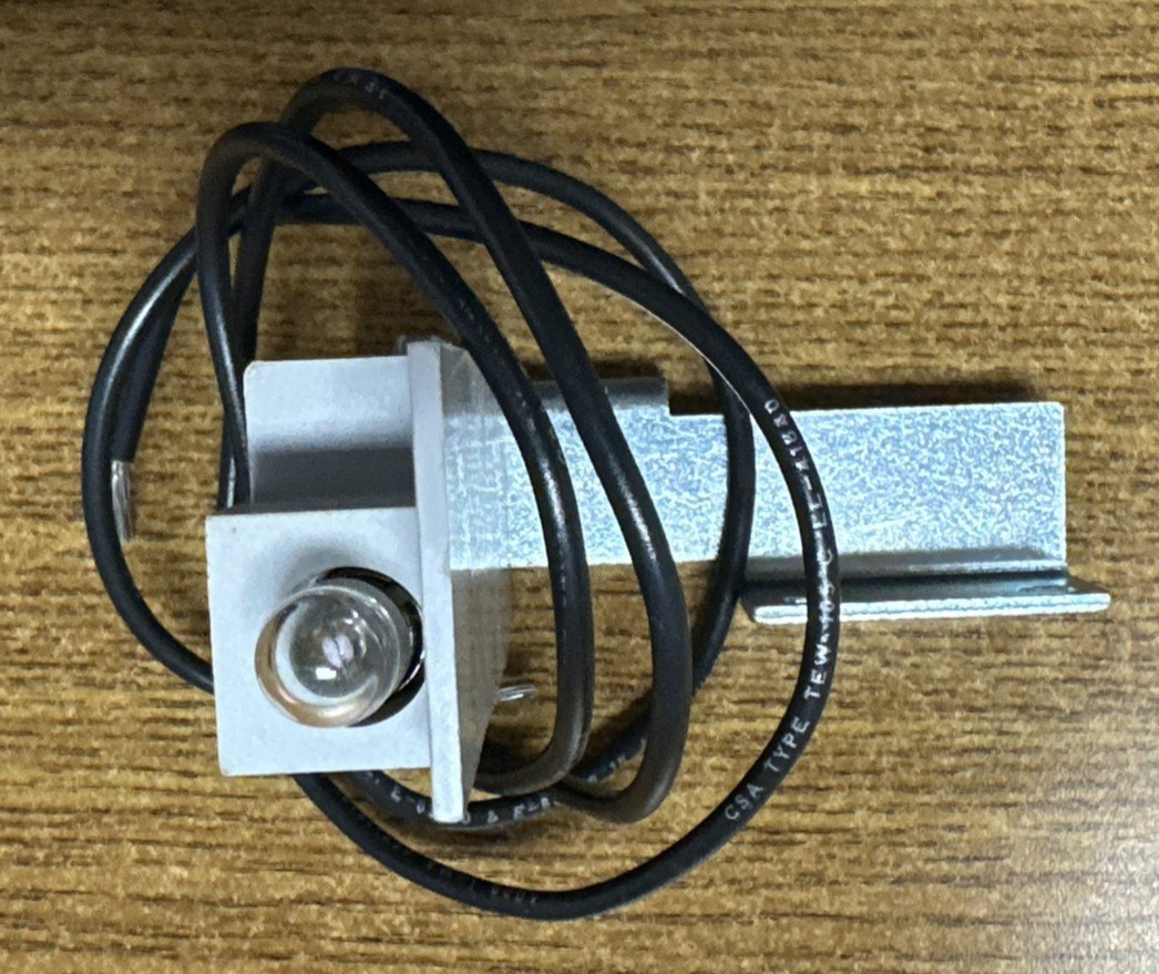 CUTLER-HAMMER 42-3568-6 TRANSFORMER LIGHT ASSEMBLY 600VAC  **NEW NO BOX**