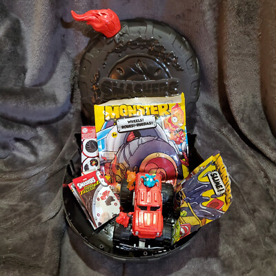 Zuru Smashers Monster Wheels Over 25 Monster Truck Surprises With Sound
