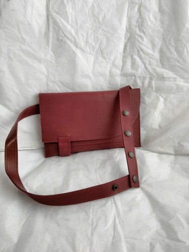 Garuglieri Women's Italian  Leather Belt Bag