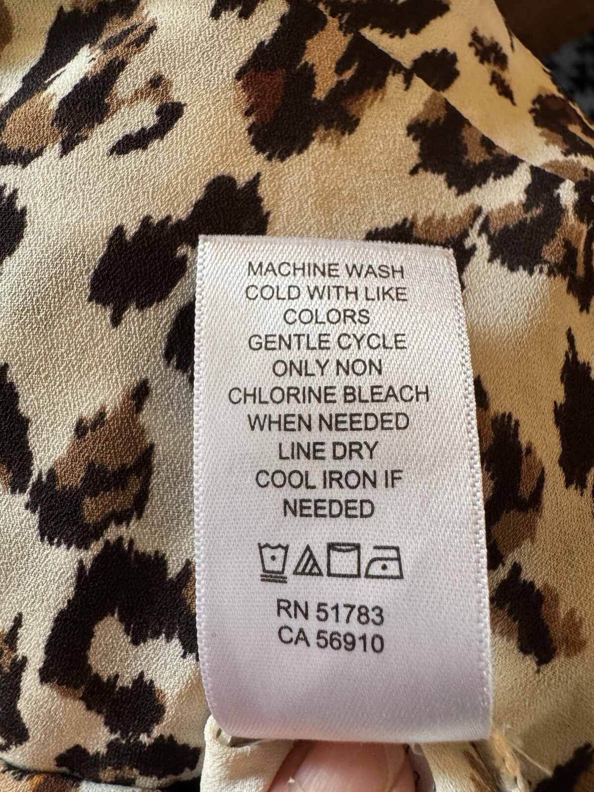 Animal Print Top Maurices Size Large Button Up Lo… - image 11