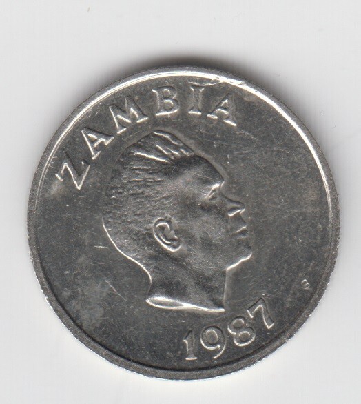 Zambia 1987. 5 Ngwee. Kenneth Kaunda. Turbina Corymbosa a type of Morning Glory