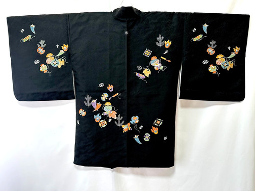 Japanese Kimono Haori Yuzen Takaradukushi Black ground Full of treasures Used
