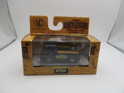 M2 MACHINES LUNATI BOOTLEGGER 1964 FORD ECONOLINE TRUCK S45