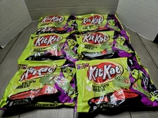 KitKat Witch's Brew Snack Size 9.8 oz Bag x 6 Count Bulk Candy Lot BB 08/2026
