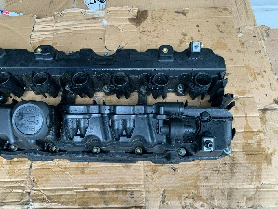 BMW 740LI F01 E90 OEM 08-12 N54 3.0L TURBO ENGINE CYLINDER HEAD VALVE COVER  - Image 2 of 4