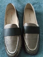 BM Bernie MEV TW74 Black/Silver Perforated Loafers Shoe Size 8